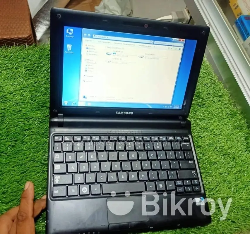 Samsung Mini Laptop, 160GB Hard Disk, 2GB RAM,
