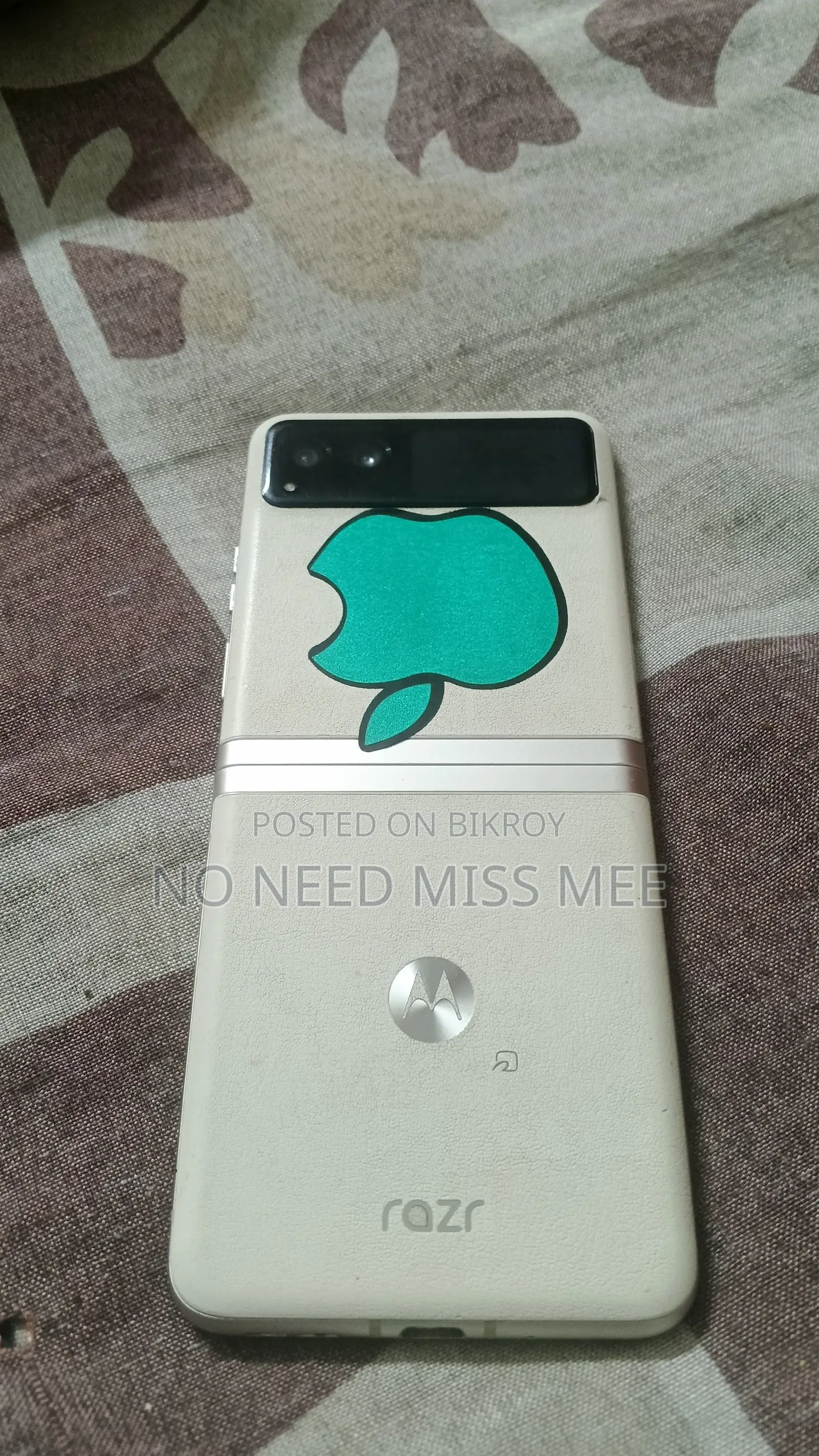 Motorola Razr 40s 256 GB White