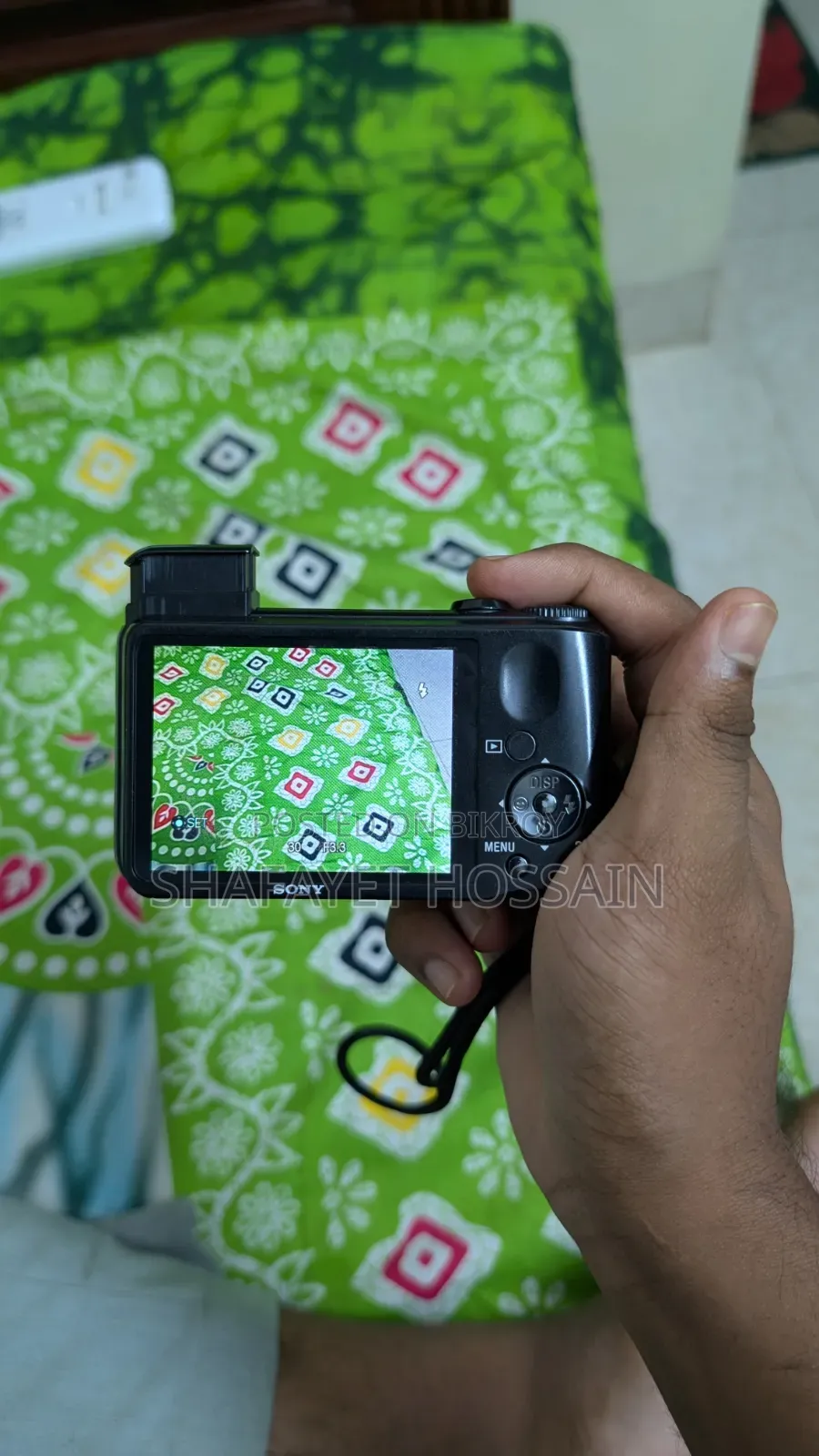 Sony Cyber-Shot DSC-H90 Digital Camera