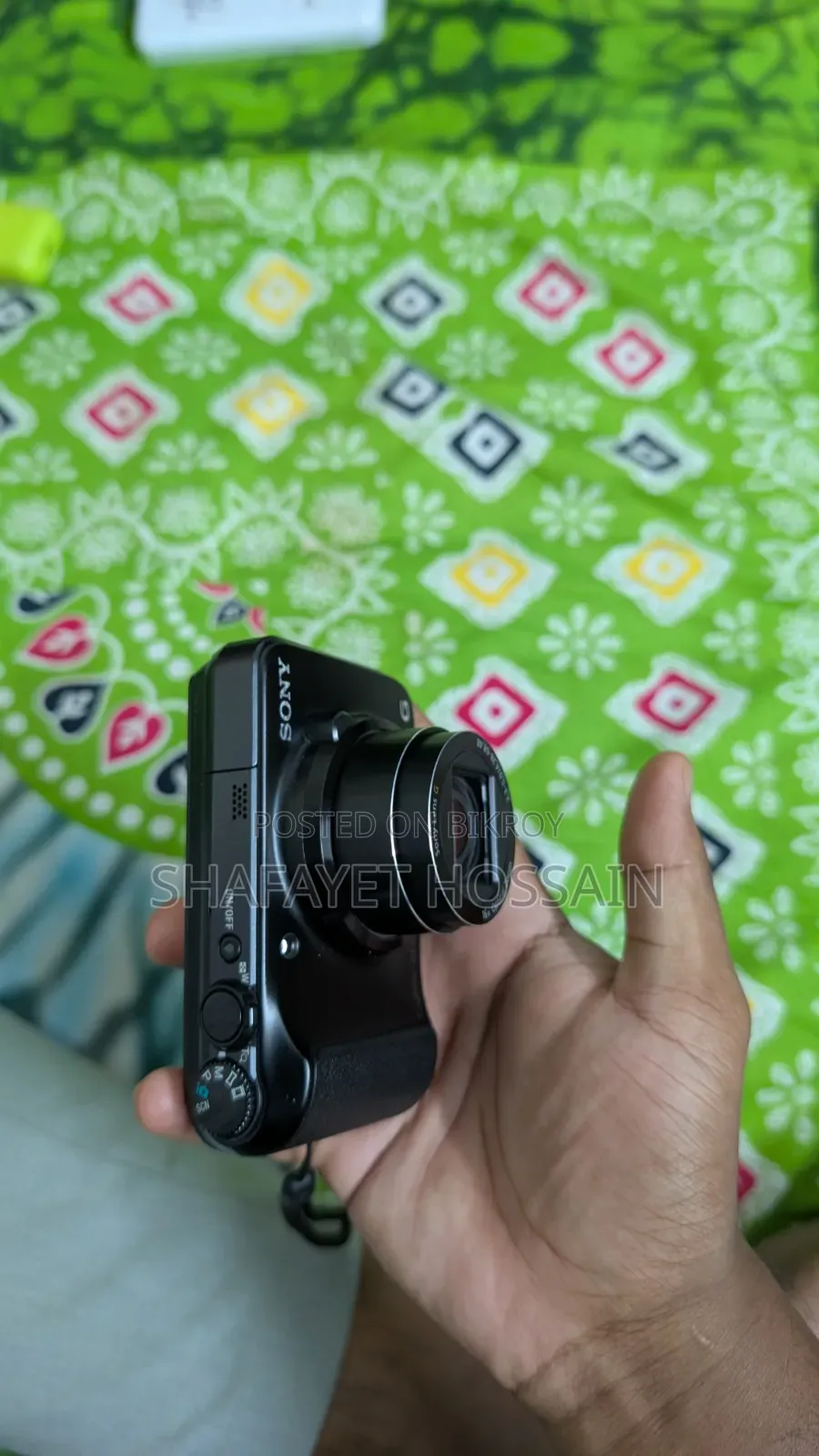 Sony Cyber-Shot DSC-H90 Digital Camera