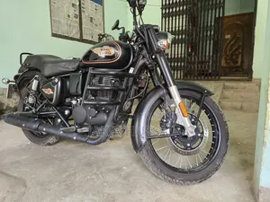 রয়েল এনফিল্ড বুলেট ৩৫০ ২০২৫ কালো