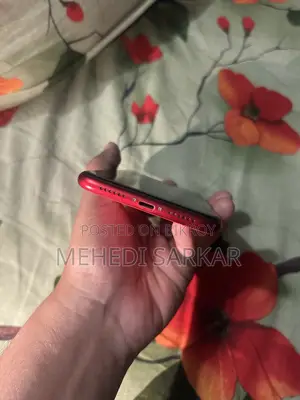 অ্যাপল আইফোন ১১ ৬৪ জিবি রেড