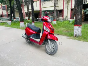 মহিন্দ্রা গুস্টো ১২৫ ২০১৭ রেড