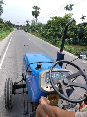 Sonalika Tractor 45 RX Supreme.