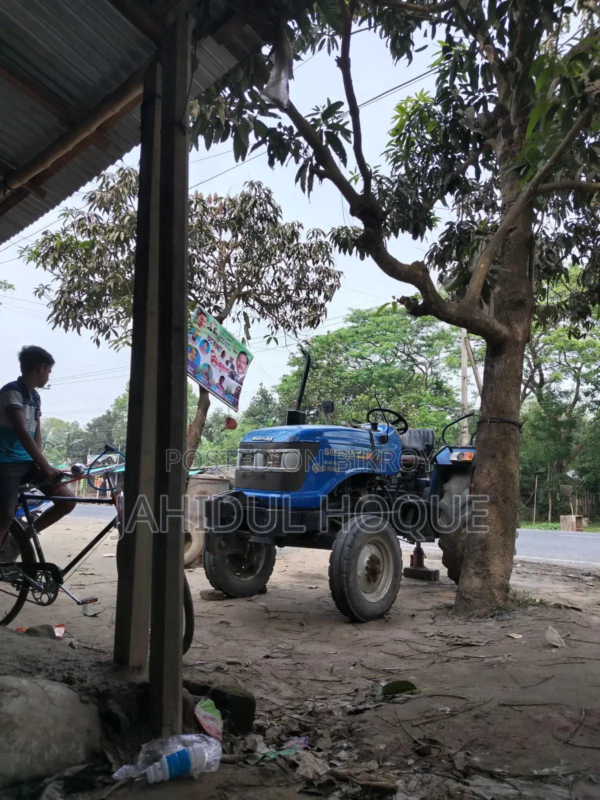 Sonalika Tractor 45 RX Supreme.