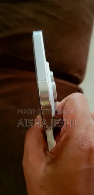 অ্যাপল আইফোন ১৬ প্রো ম্যাক্স ২৫৬ জিবি হোয়াইট