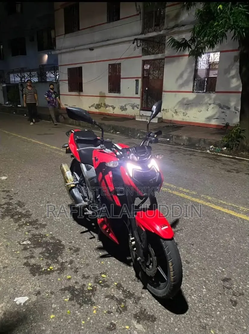 TVS Apache 160 4V 2022 Red