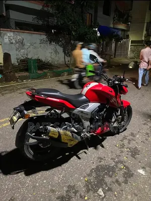 TVS Apache 160 4V 2022 Red