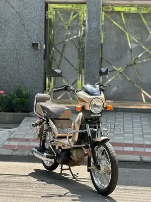TVS XL 100 2023 Gold