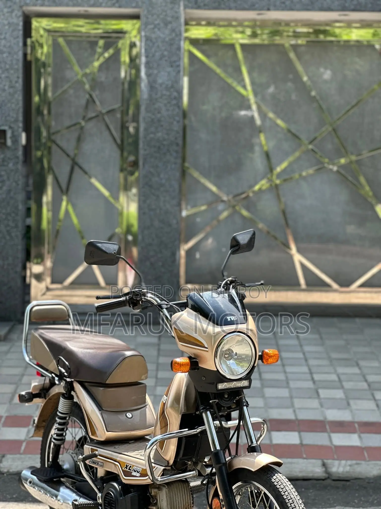 TVS XL 100 2023 Gold