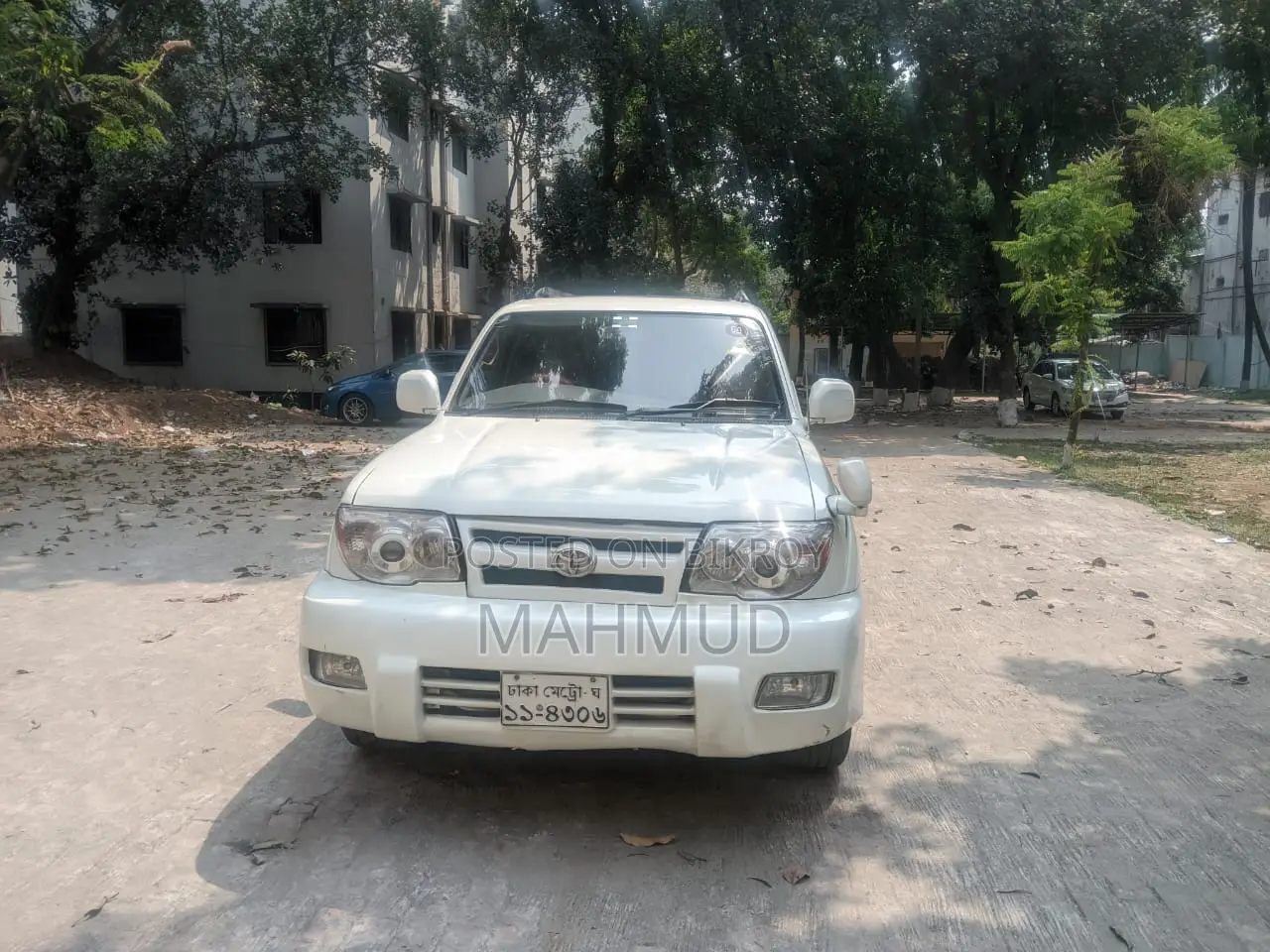 টয়োটা হিলাক্স ১৯৯৯ হোয়াইট