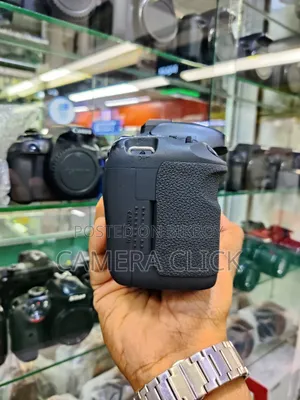 Canon EOS 7D Used but 99% Fresh Condition