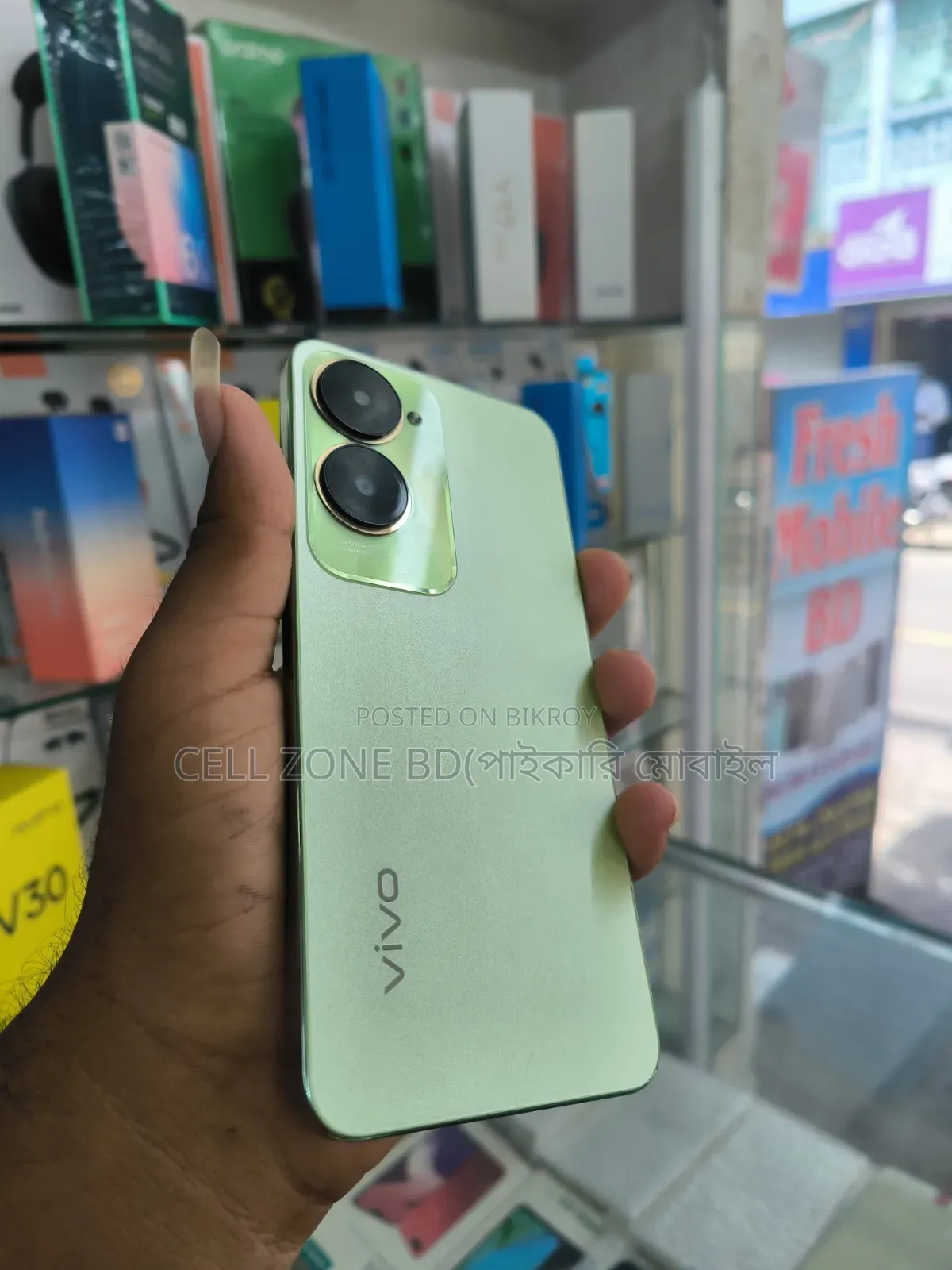 Vivo Y18 128 GB Gold