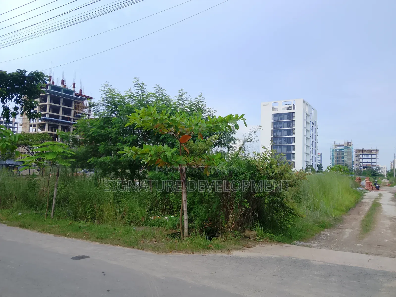 Block-M//4 Katha//Corner//Plot Sale in Bashundhara R/A