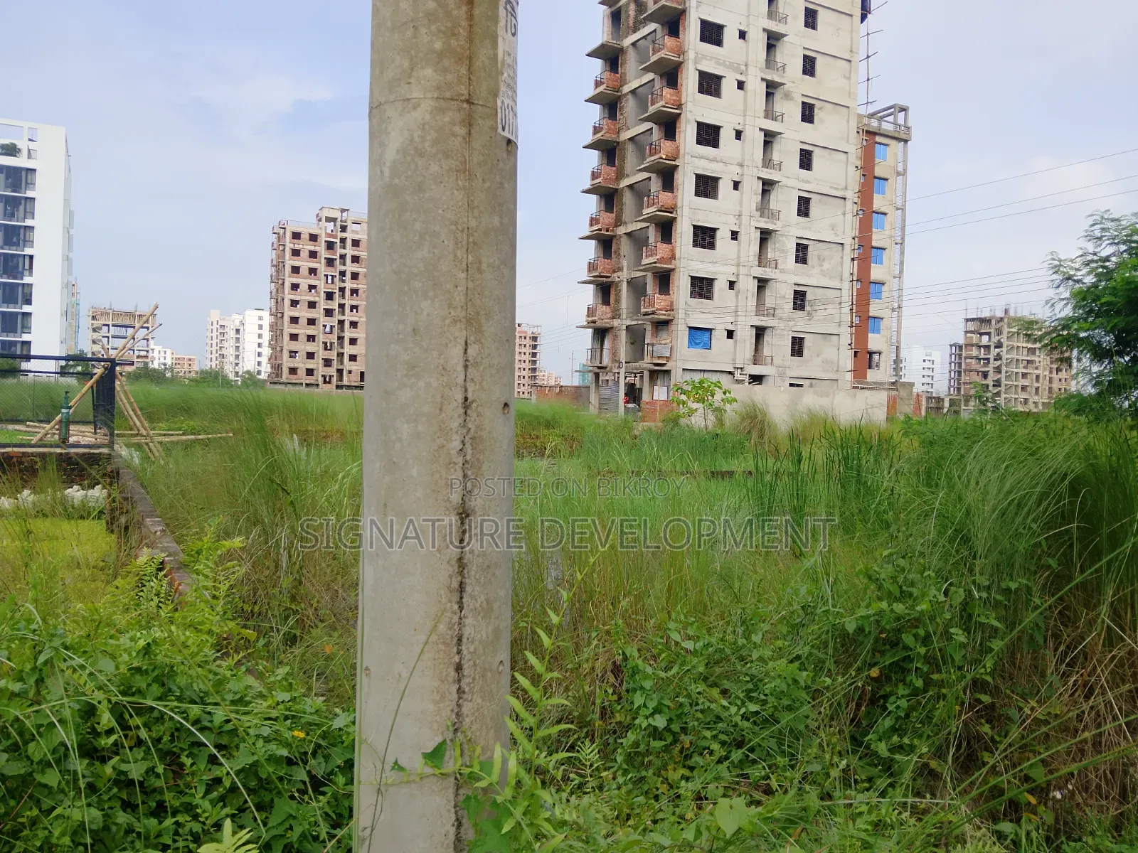 Block-M//4 Katha//Corner//Plot Sale in Bashundhara R/A