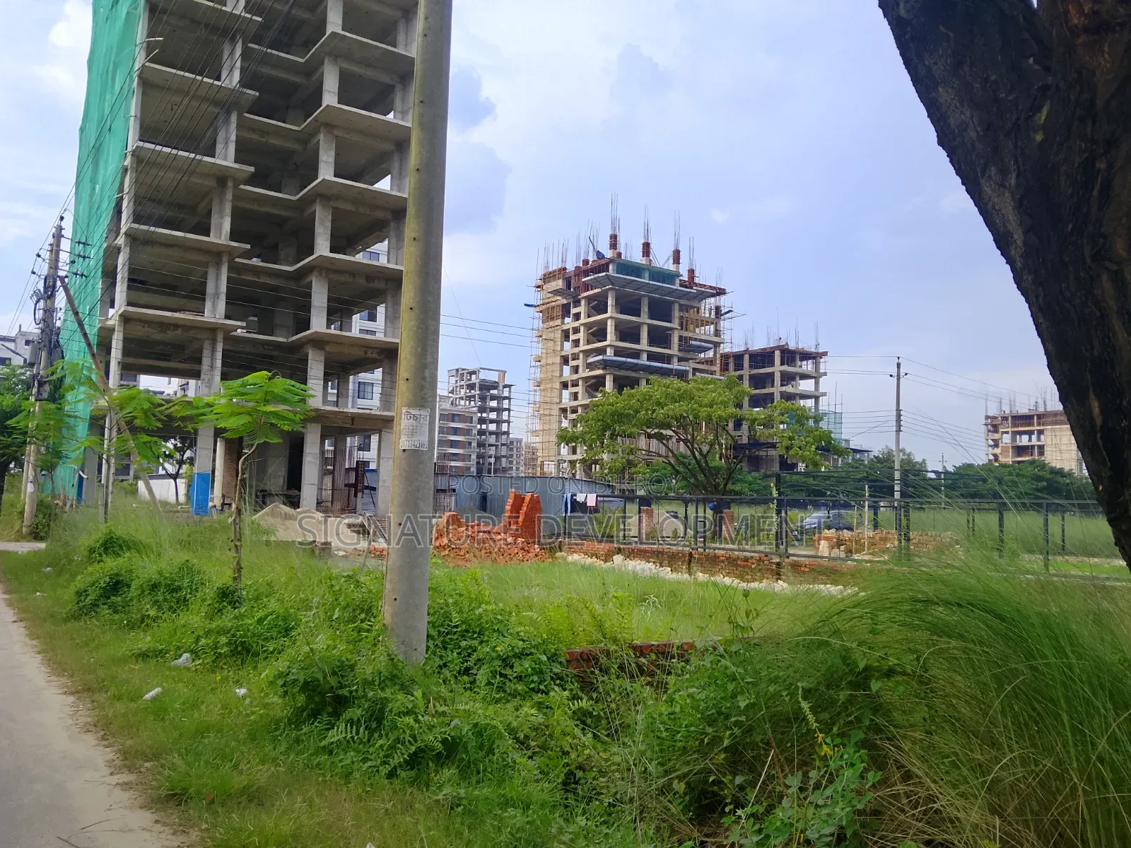 Block-M//4 Katha//Corner//Plot Sale in Bashundhara R/A