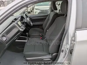 Toyota Corolla Fielder 1.5 Hybrid FWD 2021 Silver