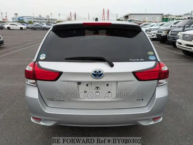 Toyota Corolla Fielder 1.5 Hybrid FWD 2021 Silver
