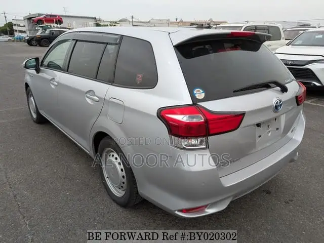 Toyota Corolla Fielder 1.5 Hybrid FWD 2021 Silver
