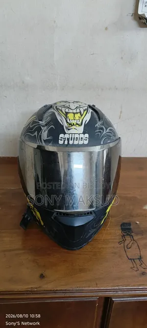 Studds Thunder Helmet