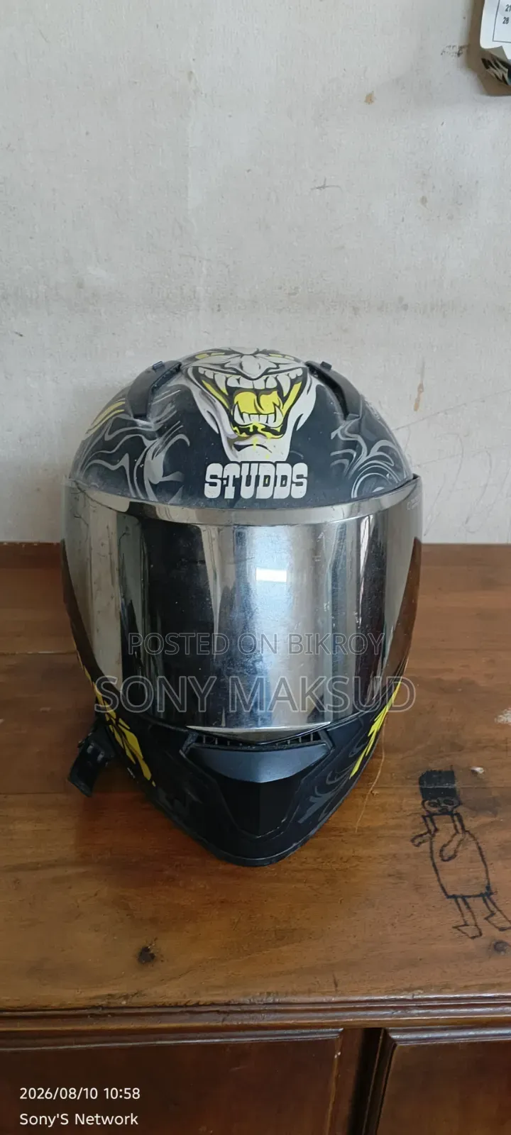 Studds Thunder Helmet