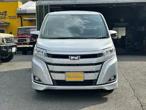 Toyota Noah 2021 Silver
