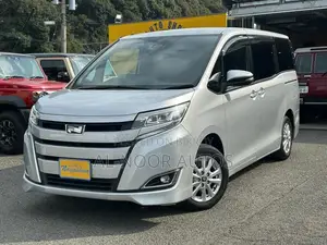 Toyota Noah 2021 Silver