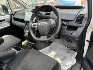 Toyota Noah 2.0 158hp FWD (7 Seater) 2011 Pearl