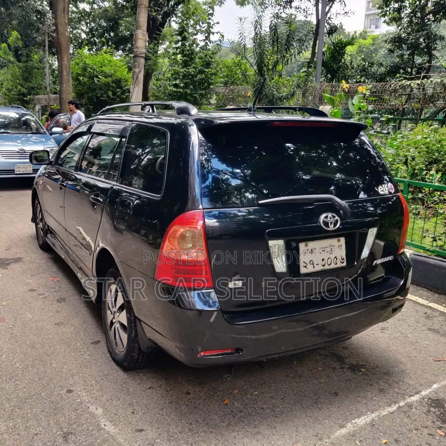 টয়োটা করোল্লা ফিল্ডার ২০০৫ কালো