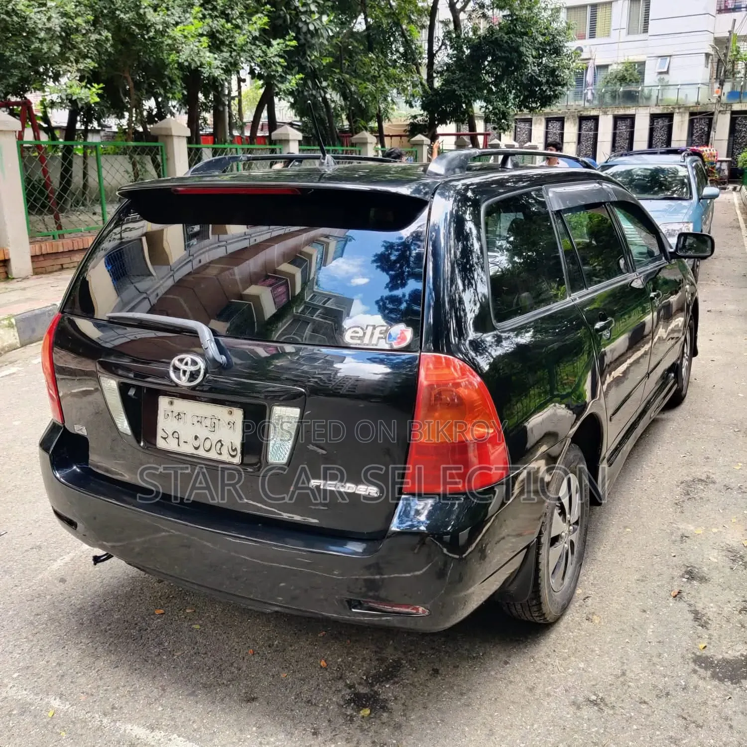 টয়োটা করোল্লা ফিল্ডার ২০০৫ কালো