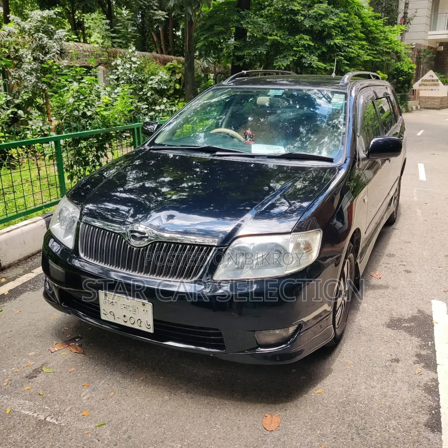 টয়োটা করোল্লা ফিল্ডার ২০০৫ কালো