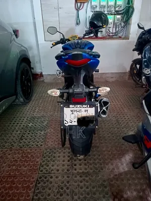 সুজুকি জিক্সার ২০২১ ব্লু