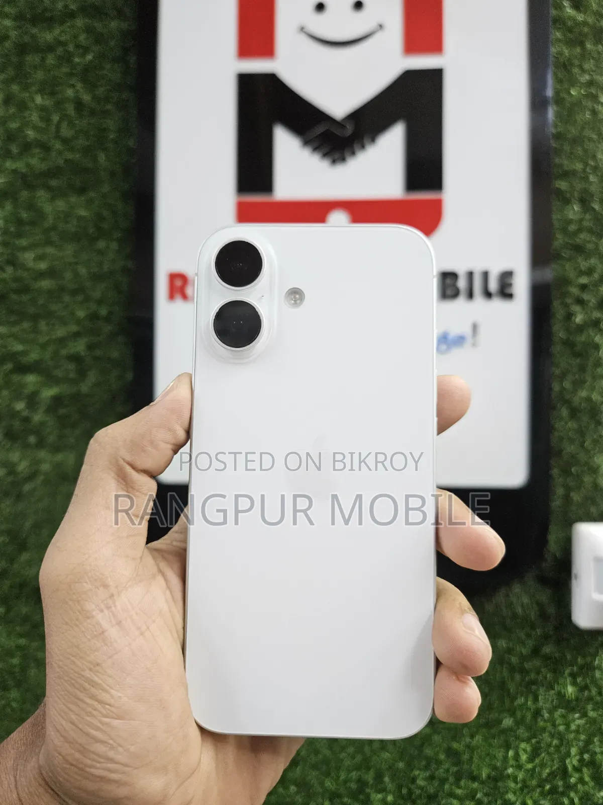 অ্যাপল আইফোন ১৬ ২৫৬ জিবি হোয়াইট