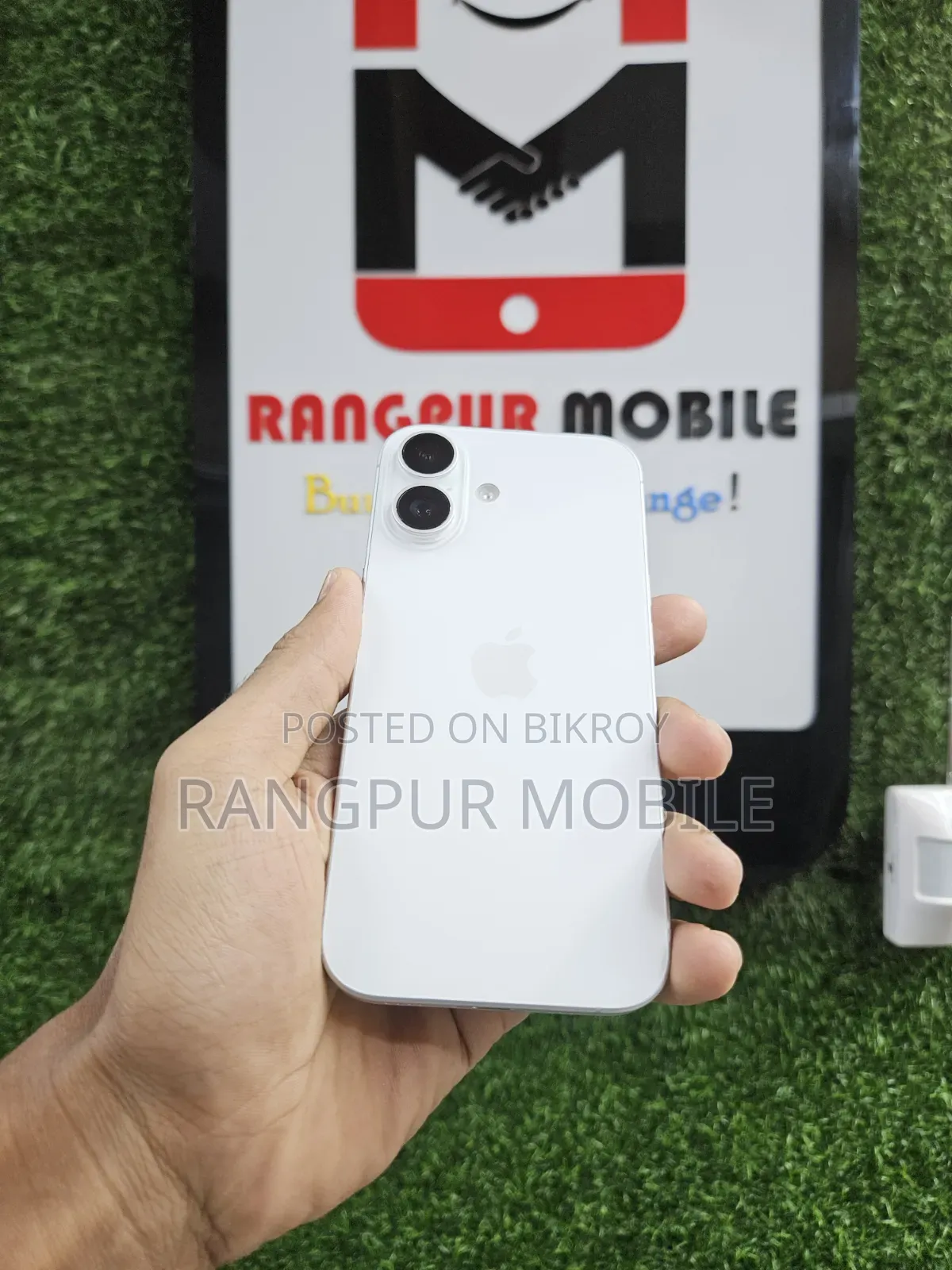 অ্যাপল আইফোন ১৬ ২৫৬ জিবি হোয়াইট