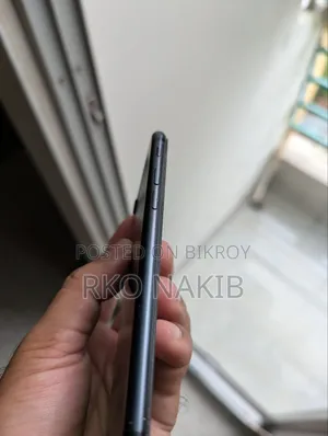 অ্যাপল আইফোন ৭ ৩২ জিবি ব্ল্যাক