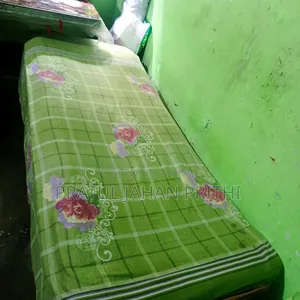 ছোট সিঙ্গেল খাট/চৌকি বিক্রি করা হবে