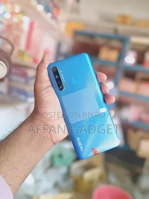 Realme 128 GB Blue