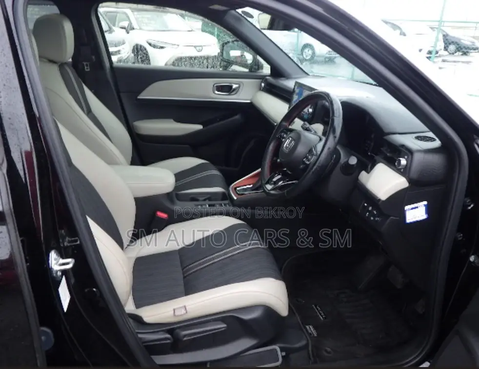 Honda Vezel 2021 Black