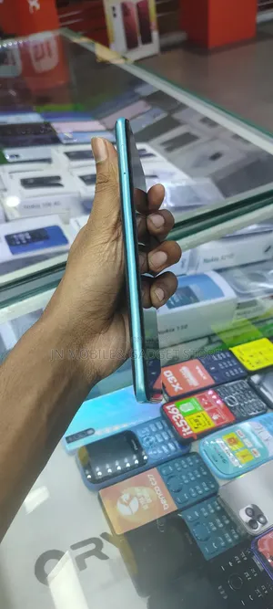রিয়েলমি সি১৭ ১২৮ জিবি ব্লু