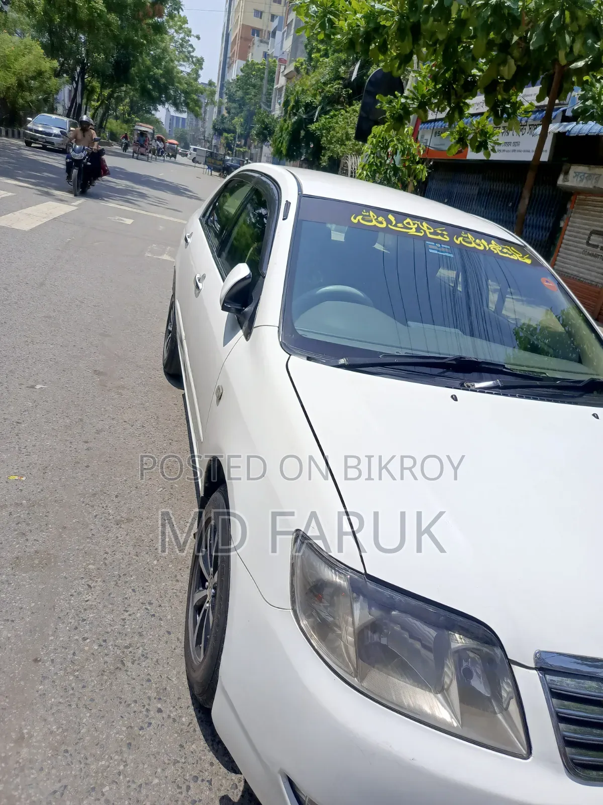 টয়োটা করোল্লা ২০০৪ হোয়াইট
