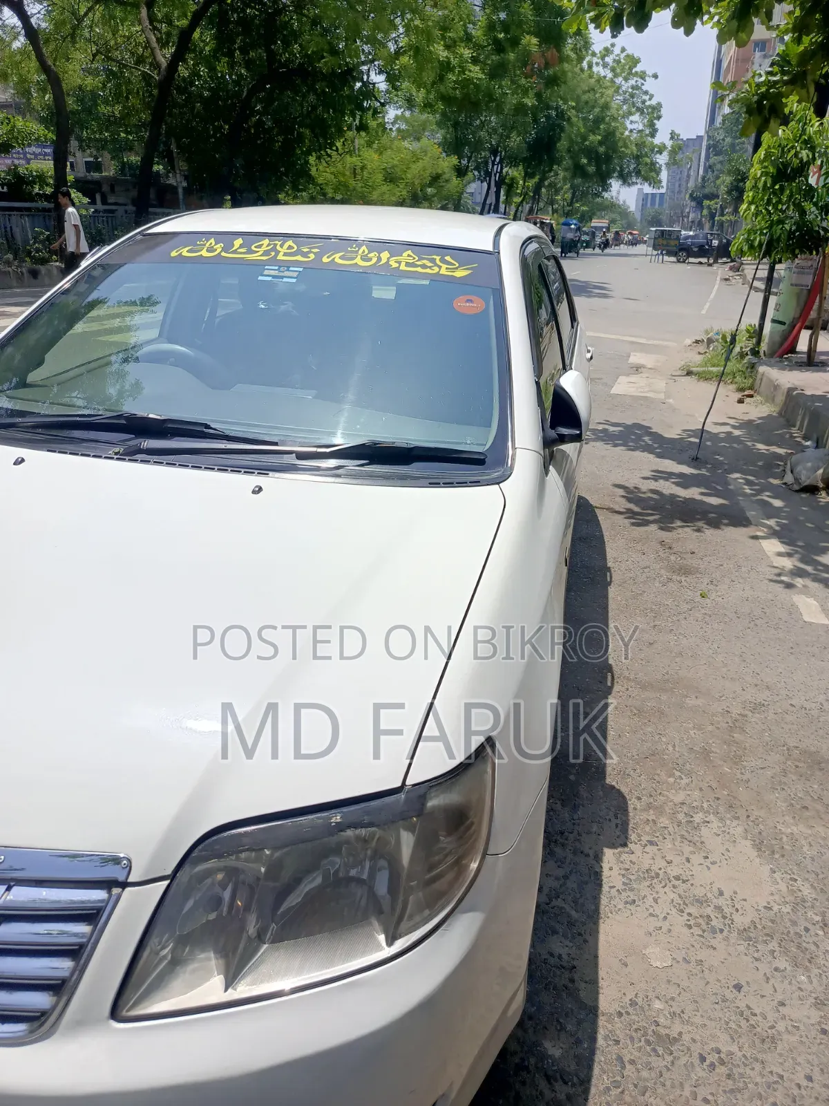 টয়োটা করোল্লা ২০০৪ হোয়াইট
