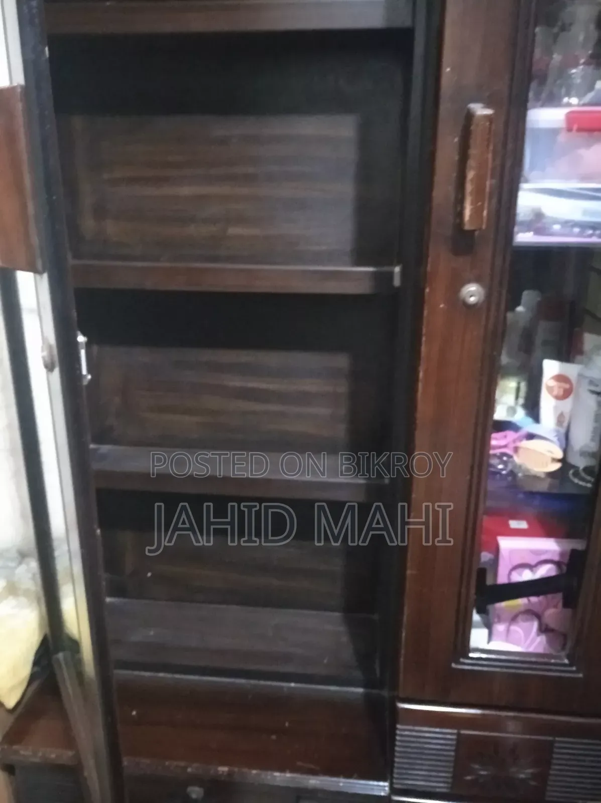 Used Malaysian Board Dressing Table. Big Mirror +1glass Door