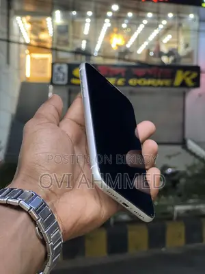 অ্যাপল আইফোন ১১ ১২৮ জিবি হোয়াইট