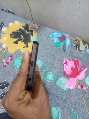 Vivo Y18 128 GB Bronze