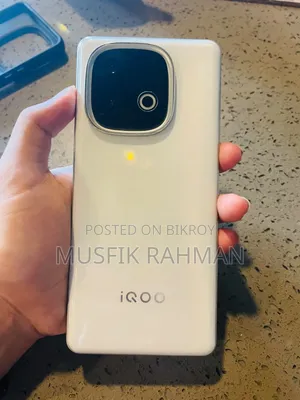 আইকিউওও জেড১০ ২৫৬ জিবি সাদা