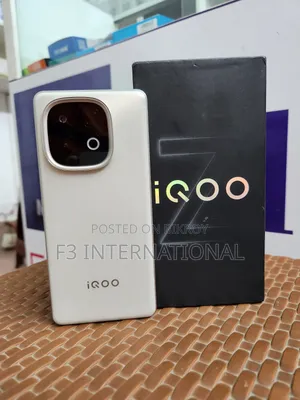 আইকিউওও ২৫৬ জিবি গোল্ড