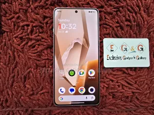 ওয়ানপ্লাস ১৩আর ২৫৬ জিবি সাদা