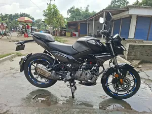 Hero Xtreme 125R 2025 Black