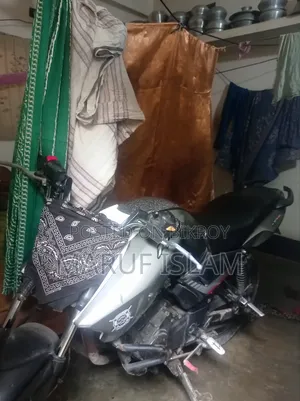 টিভিএস আপাচি আরটিআর ১৬০ টুভি ২০১৭ সিলভার