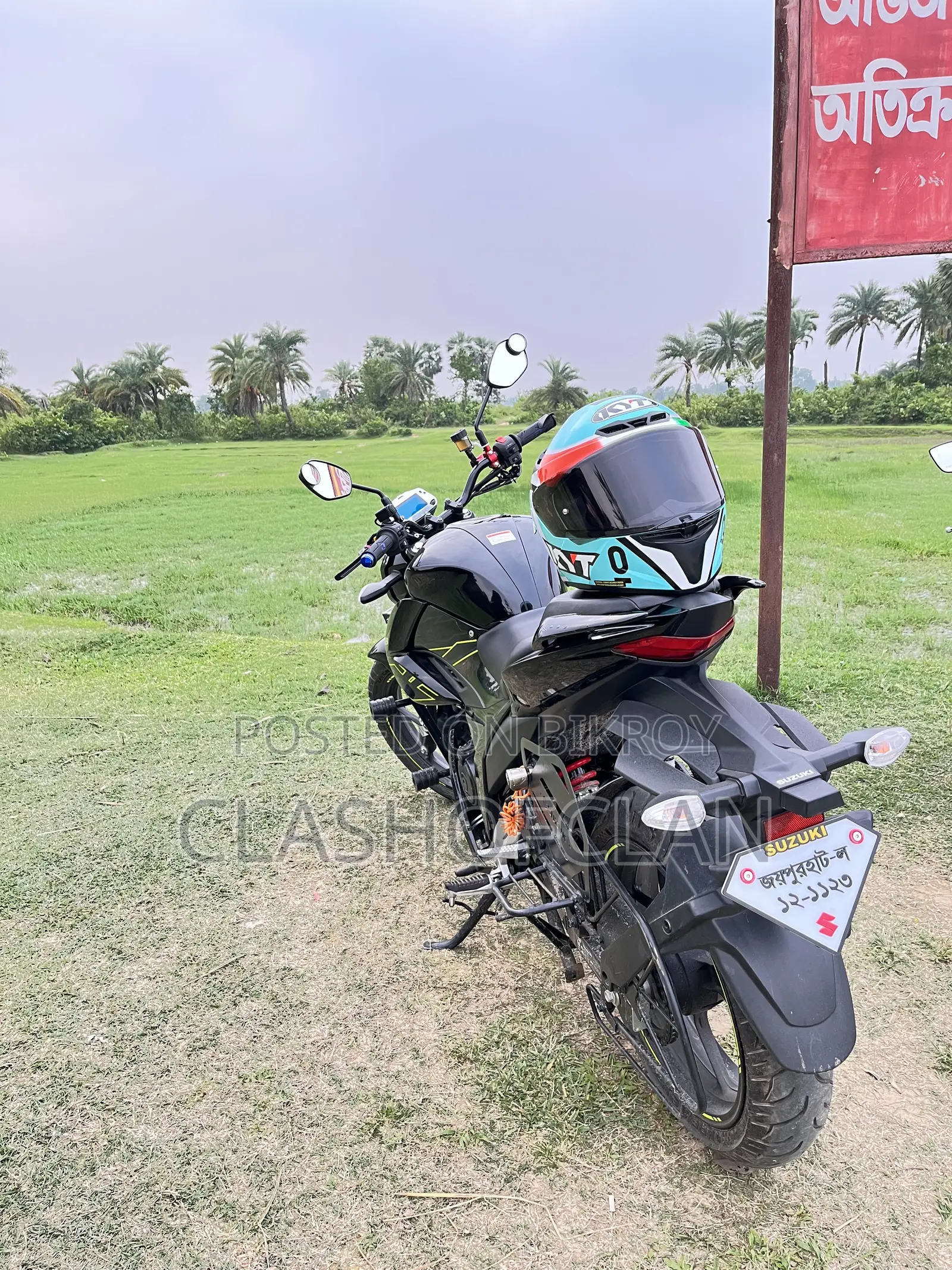 সুজুকি জিক্সার ২০২৫ ব্ল্যাক